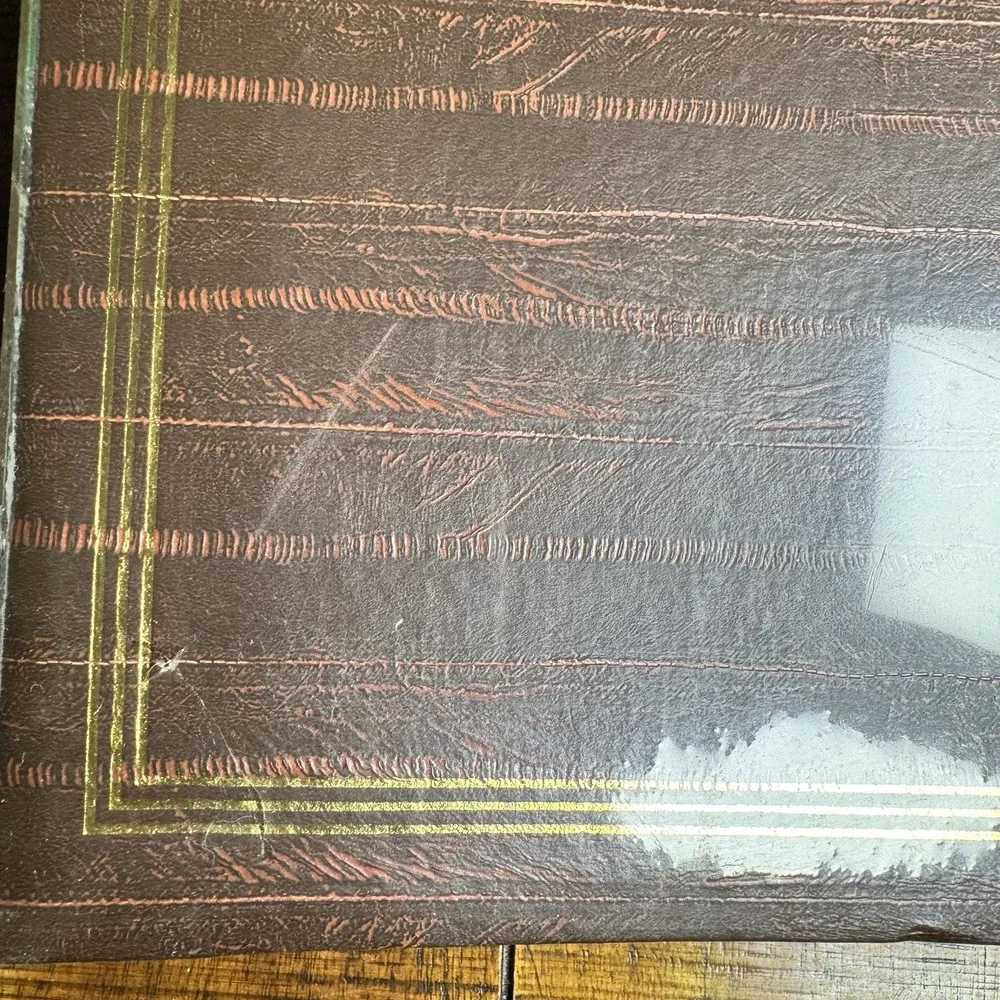Vintage NOS Deluxe Brown Gold Trim 3 Ring Binder 100 Page Photo Album